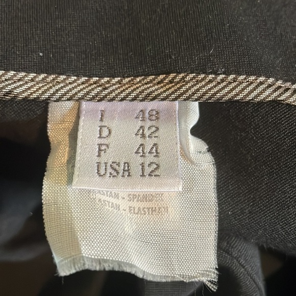 Brunello Cucinelli Black Ruched Slightly Pencil Angled Controlled MIDI Skirt - Picture 9 of 11